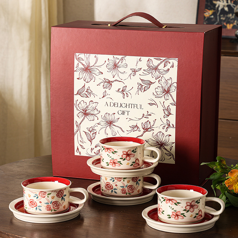 Juego de caja de regalo de taza y disco de café medieval finlandés, regalo, taza de cerámica de alto valor, festival retro de estilo pintado a mano