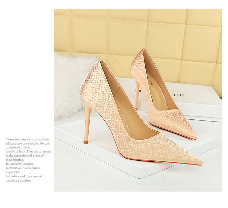 Party high heels slim slim high heels fishscale satin shingle pointe single shoes_voghion.com