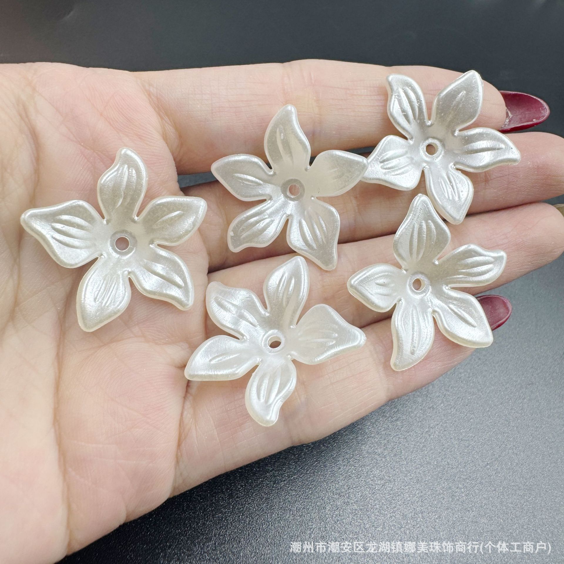 Blanco hueco ABS anillo de perlas hecho a mano DIY accesorios de clip de cabello decoración en línea en vivo