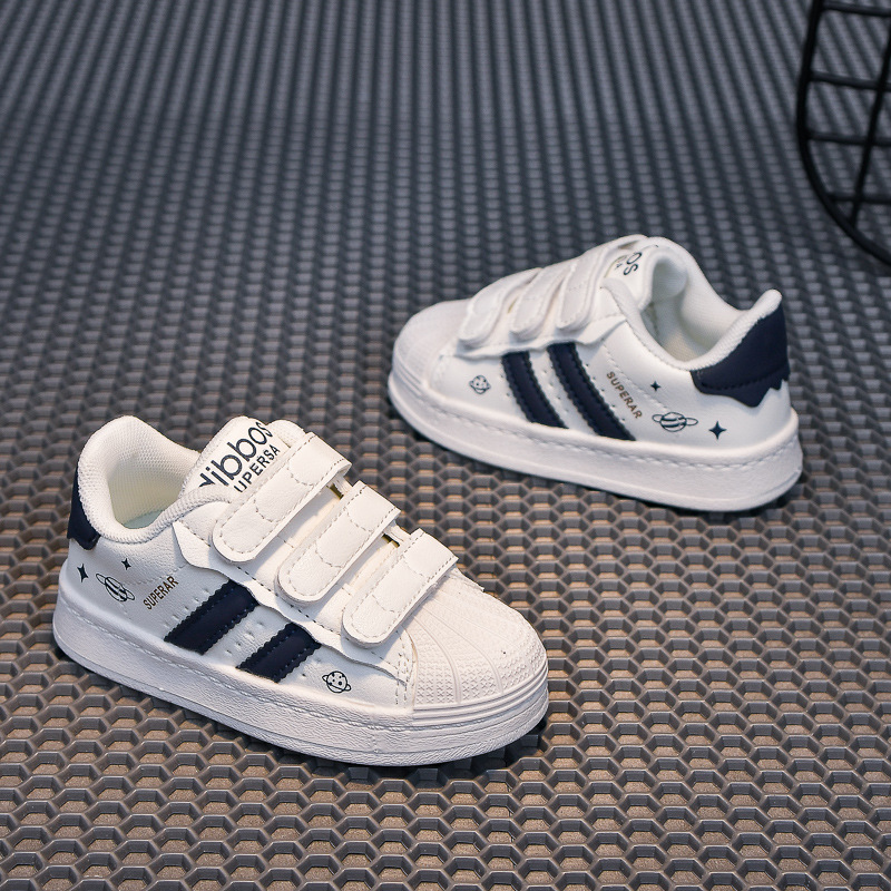 Zapatos de skate para niños tendencia de nuevos zapatos de skate de moda para niños y niñas, zapatos de skate casuales en stock para jardín de infantes pequeños zapatos blancos image 5