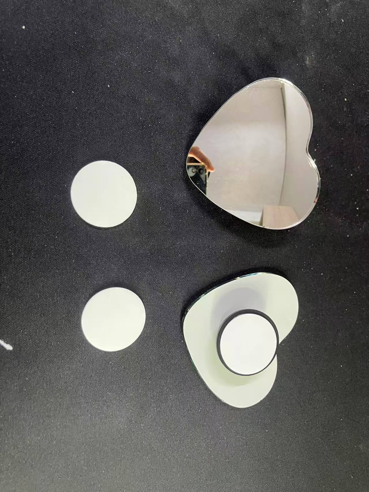 Cross-Border Exclusive Car Rearview Mirror Heart-Shaped Edgeless Small Round Mirror Reversing High-Definition Love Large Field of View Blind Spot Auxiliary Mirror