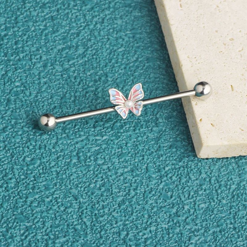 16G labret stud size and finish detail