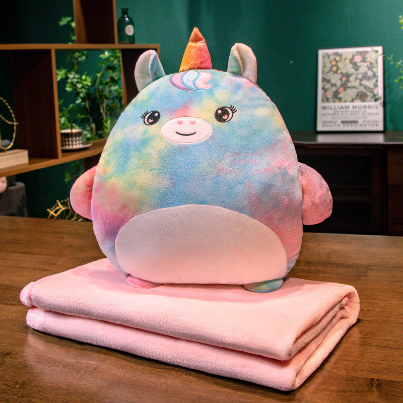 Cartoon transfronterizo 2 - en - 1 almohada manta almohada de doble uso almohada mano caliente muñeca oficina pierna artefacto almohada siesta al por mayor