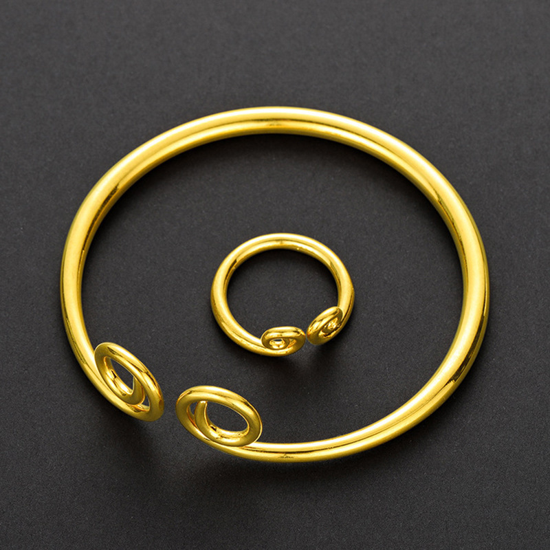 Glossy bracelet