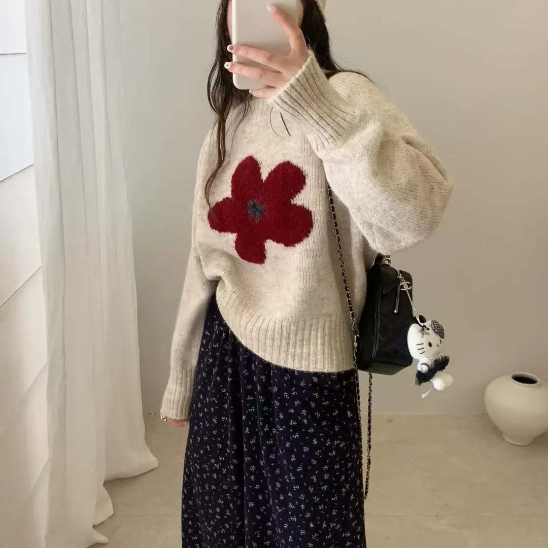 韩系花朵提花圆领毛衣女2025秋冬宽松洋气短款套头毛针织衫上衣潮