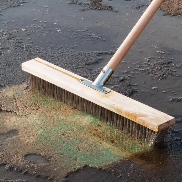 Stainless Steel Wire Long Handle Hard Bristle Floor Brush to Remove Moss Yard Cement Floor Ditch Pool Carpet Kitchen Floor Scrubber