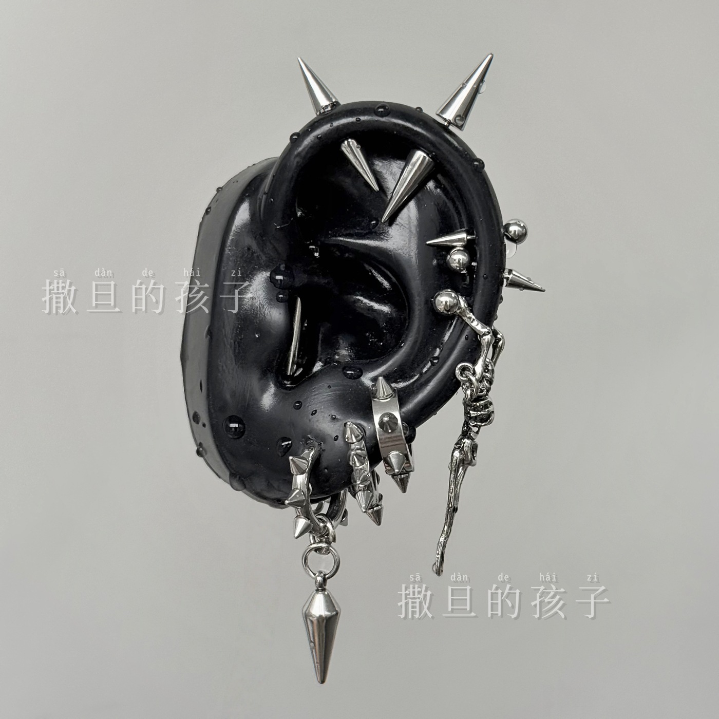 Pointed labret stud close-up product detail