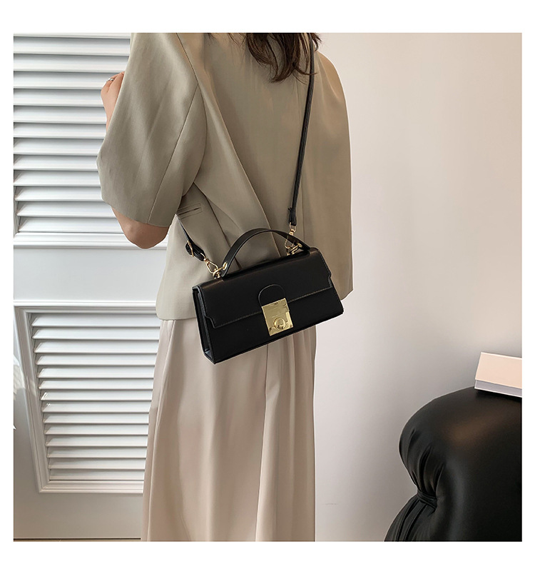422g Weight Lock Fashion Element Lock clasp Closure Type Single Shoulder Strap Strap Type Square Bag Bags Type Daily, Street Occasion Pu Leather Material Solid Color Pattern All Seasons Season Women's Gender Elegant, Streetwear Style Square Shape Small Size Women's Small Pu Leather Solid Color Elegant Streetwear Lock Square Lock Clasp Square Bag 16