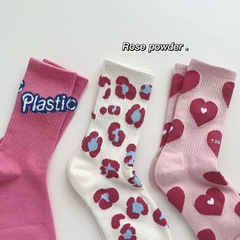 Pink cute flower women's crew socks for autumn and winter, heart-shaped letter women's socks, simple Ins trend long socks
