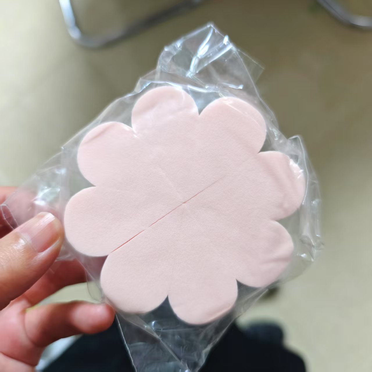 Eight cuts of plum blossoms