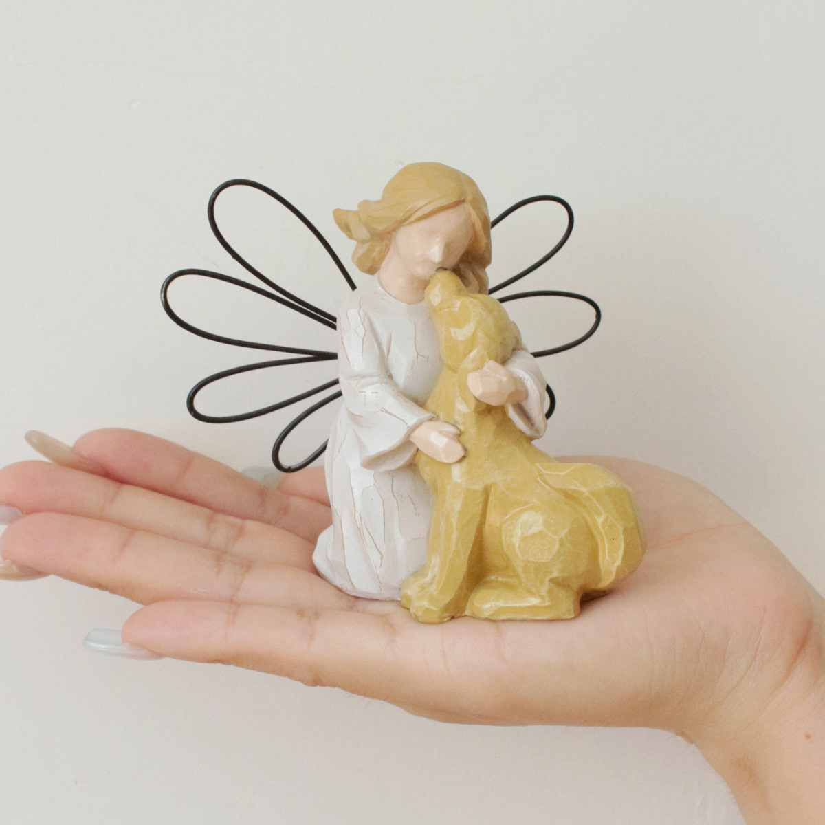  New Creative Angel Girl and Dog Desktop Entrance Home Accessories Resin Handmade Statue Ornaments 