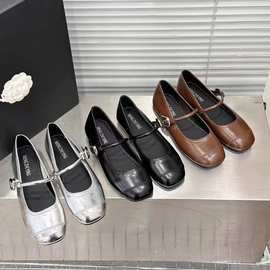 韩国春季新款2024复古纯色冷皮显白色一字带单鞋玛丽珍鞋浅口银色