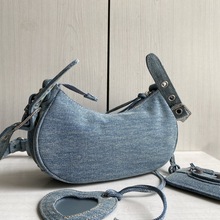 �C܇��le cagole���������İ�ţ�в�city���T���Ҹ�°�б���