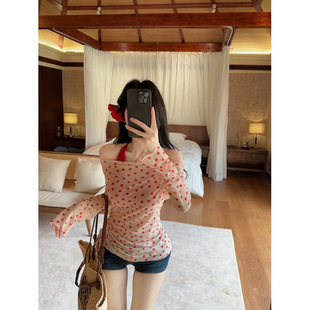 ���Ð���ӡ���W��T��ȴ�첱����Ů�ļ��Ը������L����������