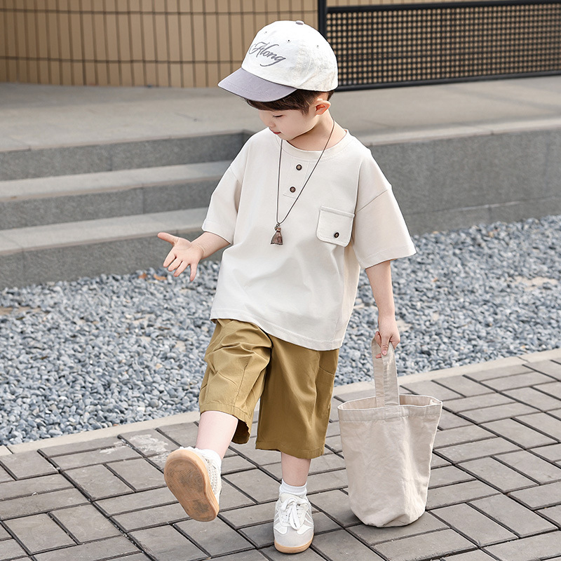 7429 Traje de manga corta de verano para niños Camiseta delgada para niños de estilo occidental Traje de dos piezas 2025 Nuevo estilo Ropa para niños de moda 5