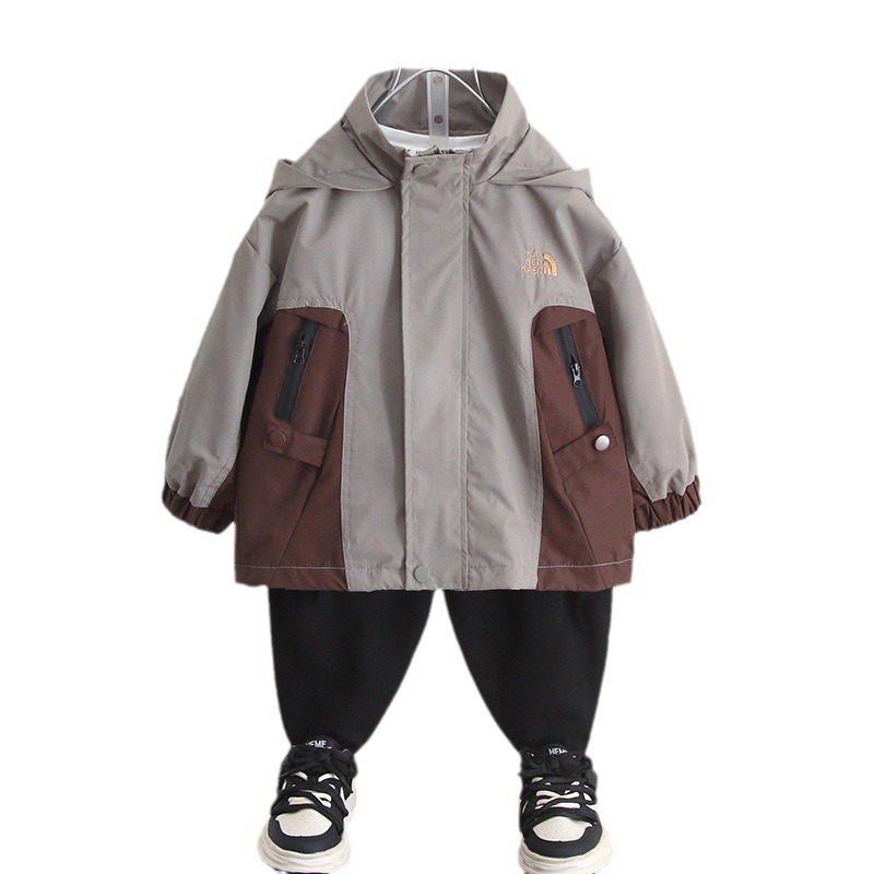 6185 ropa infantil de otoño abrigo casual 2025 primavera y otoño nuevo chico guapo chaqueta de asalto de la calle frita ropa de otoño bebé