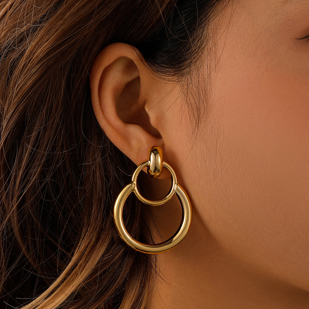 Geometric fashionable retro sophisticated large earrings