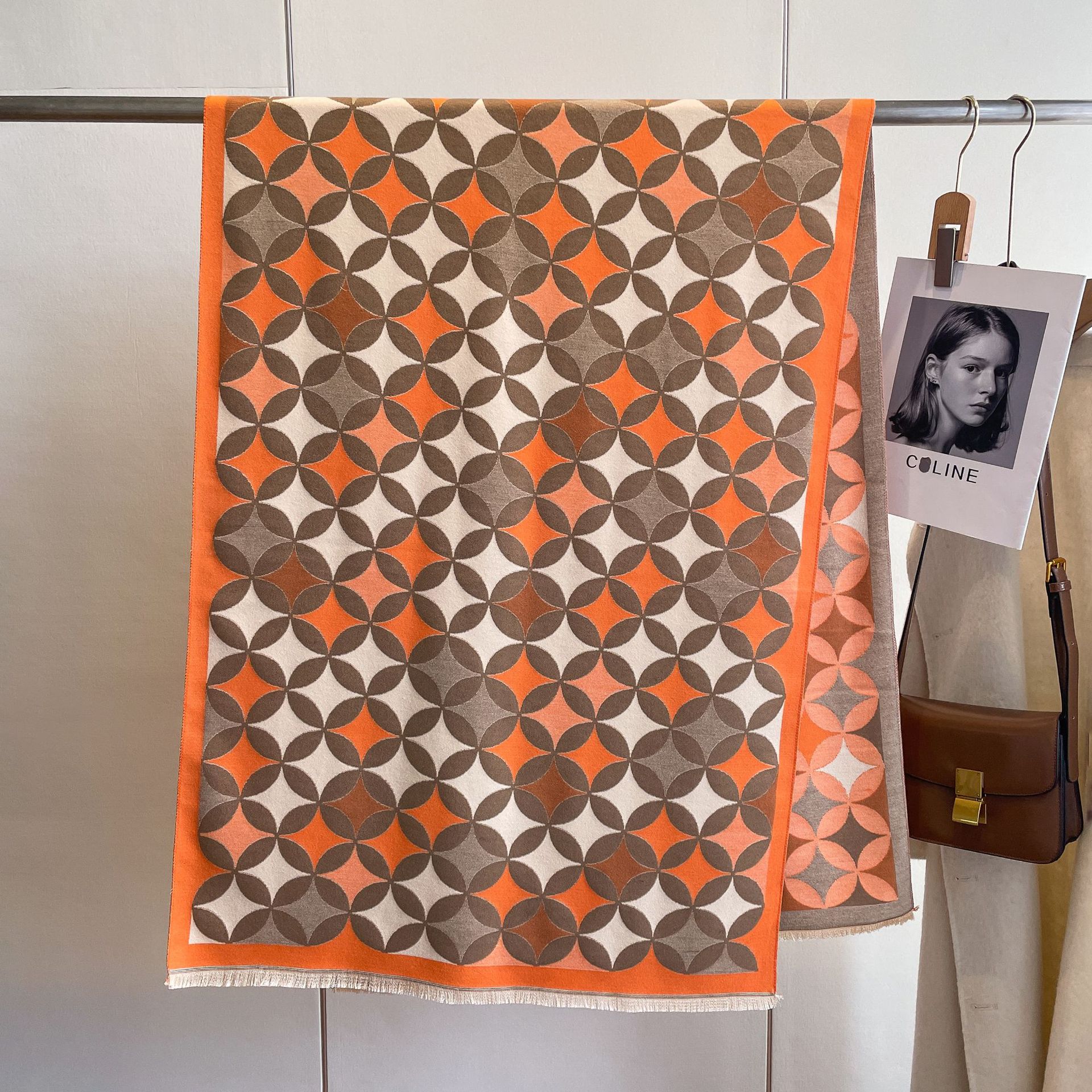 Otoño e Invierno estilo coreano versátil clásico diamante a cuadros bufanda de Cachemira engrosada de las mujeres habitación con aire acondicionado bufanda caliente chal