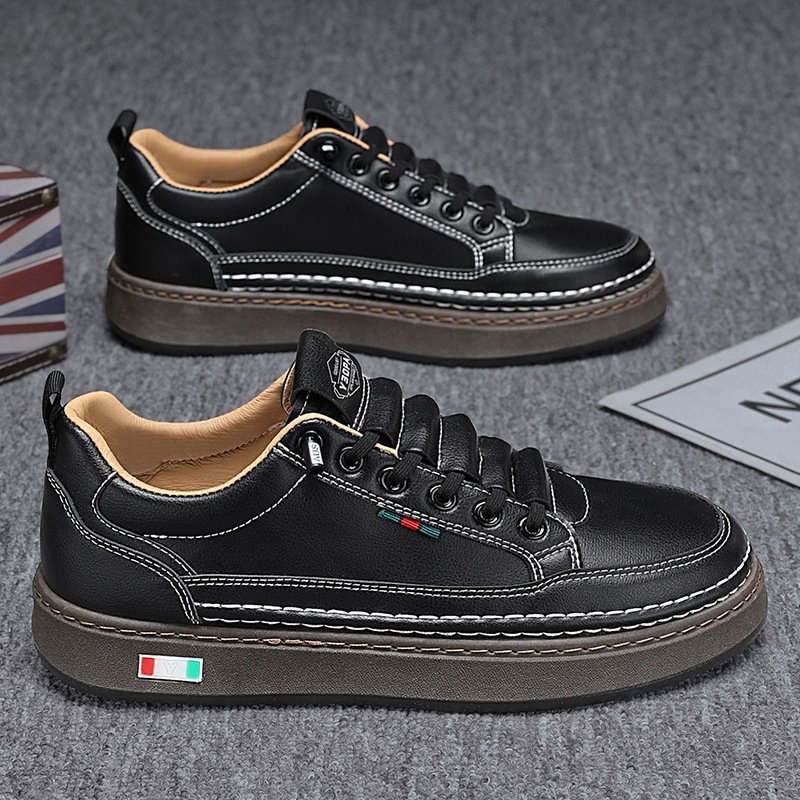 Fashionable breathable shoes