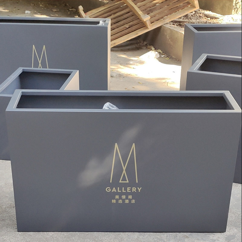 Personalizado al aire libre caja de flores de acero inoxidable cerca al aire libre colocado calle canal de flores rectangular maceta de ventas cama de flores cuadrada