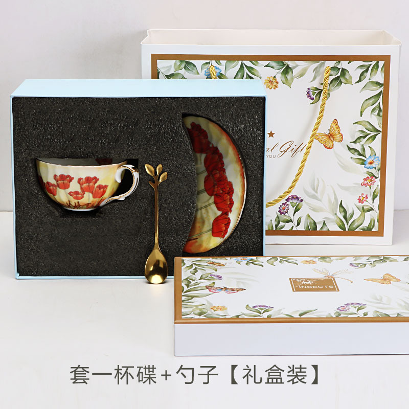 Juego de tazas y platillos de café de cerámica exquisita floral, porcelana de hueso de alto valor, juego de té de la tarde de estilo europeo, caja de regalo, productos de cola de exportación