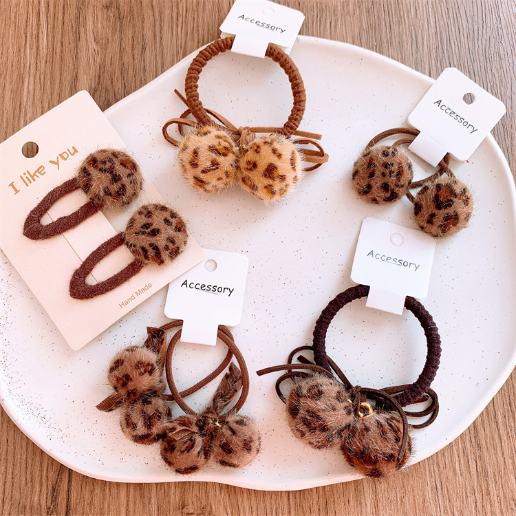 New-style children's leopard-print ball hair ties & clips: cute, sweet, and stylish bow-shaped hairbands for little girls—perfect for tying up those adorable locks!