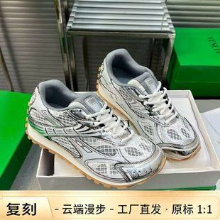 ��һ��Bottega Veneta�����Ů��H��A�^ϵ����Ь�͎����eЬ����