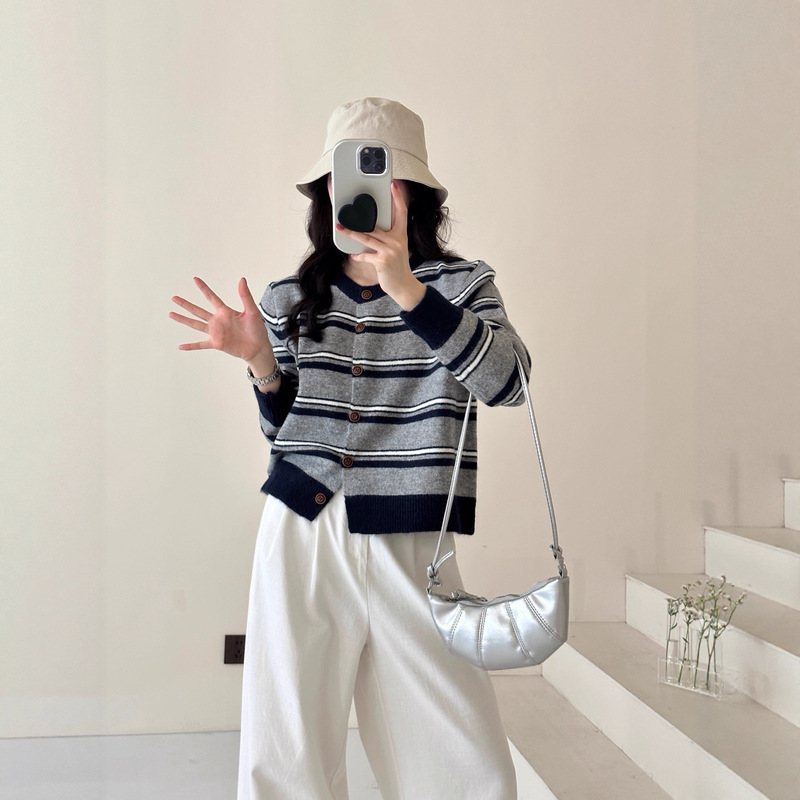 韩版撞色条纹针织开衫女2025早秋新款复古小香风圆领刺绣毛衣外套|undefined