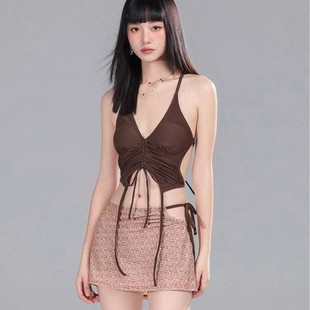 Ӿ��Ů2025�¿���wȹ¶���Ȼ����������ļ���С�غ�߅��Ȫ