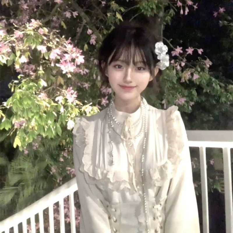 Нежное темпераментное атмосферное кружевное платье во французском стиле с длинными рукавами, весенний сезон, новое длинное базовое платье для женщин, уменьшающее талию.