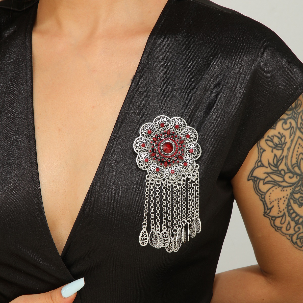 Bohemian Ethnic Style Retro Silver Diamond Flower Tassel Water Drop Pendant Brooch Cross-Border New Clothing Accessories