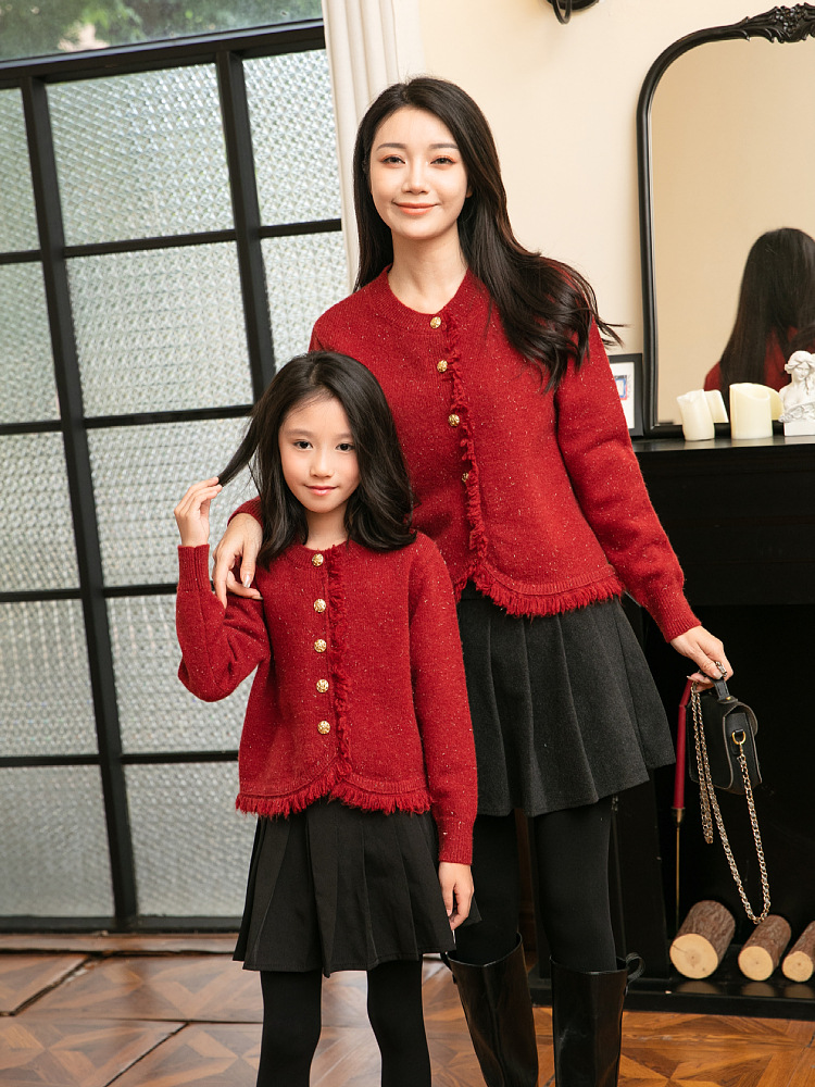 Fashionable red sweater with a round collar