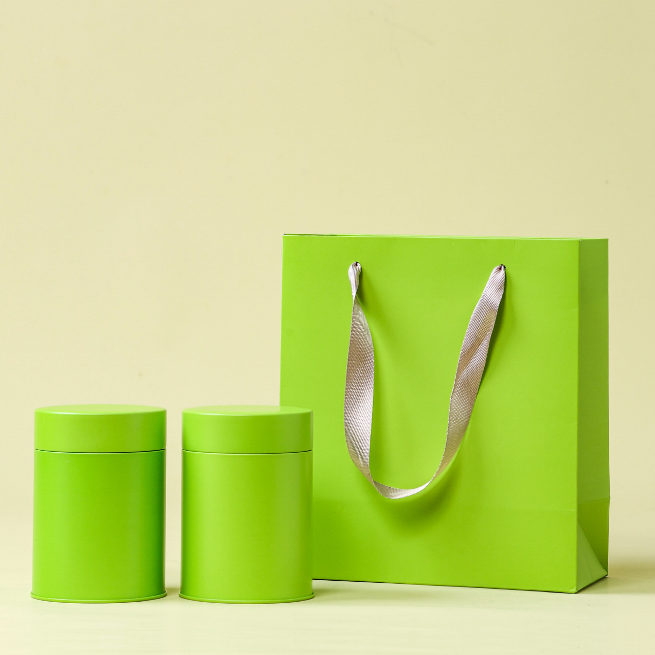 Latas de hierro redondas de té Latas de té selladas a prueba de humedad Té negro Oolong Té negro Té verde Latas de hierro de Taiwán Latas de hierro de un solo racimo en stock