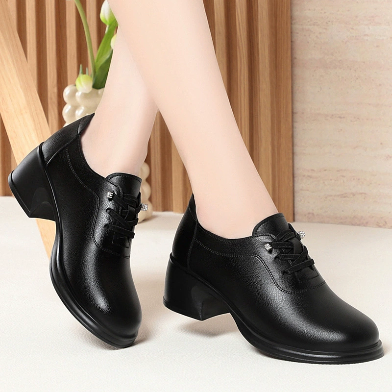 Мягкая пуля, дышащая против морщин, водонепроницаемая платформа, женские туфли на каблуках 2025 новая мода, обувь для мамы