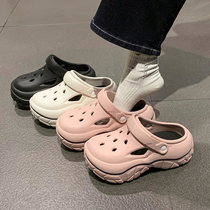 Women's hole shoes summer simple solid color fashion soft bottom tire pattern wear-resistant comfortable thick bottom outdoor beach sandals