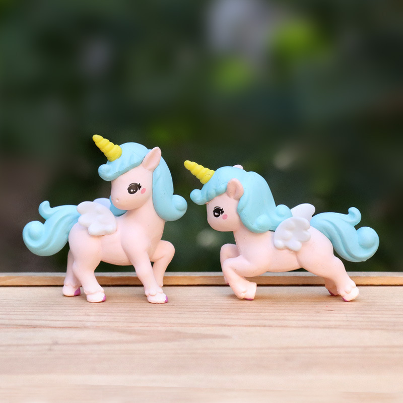 新商品のユニコーンの手作りのかわいい天使のポニーモデルのぬいぐるみの少女の心の人形のケーキの装飾の置物の卸売り