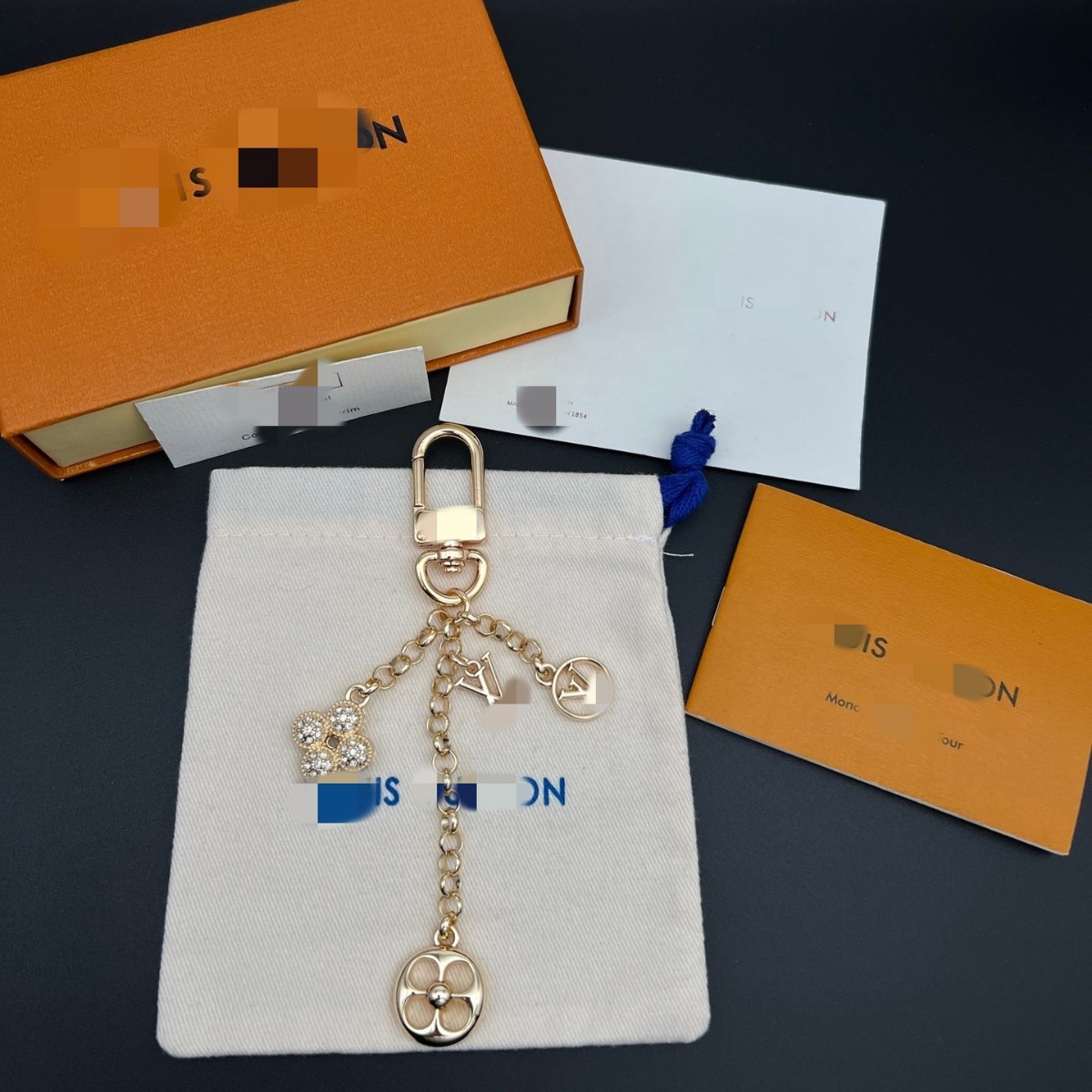 驴牌V女箱包创意挂饰手机壳配件镶钻四叶草包包挂件跨境钥匙扣