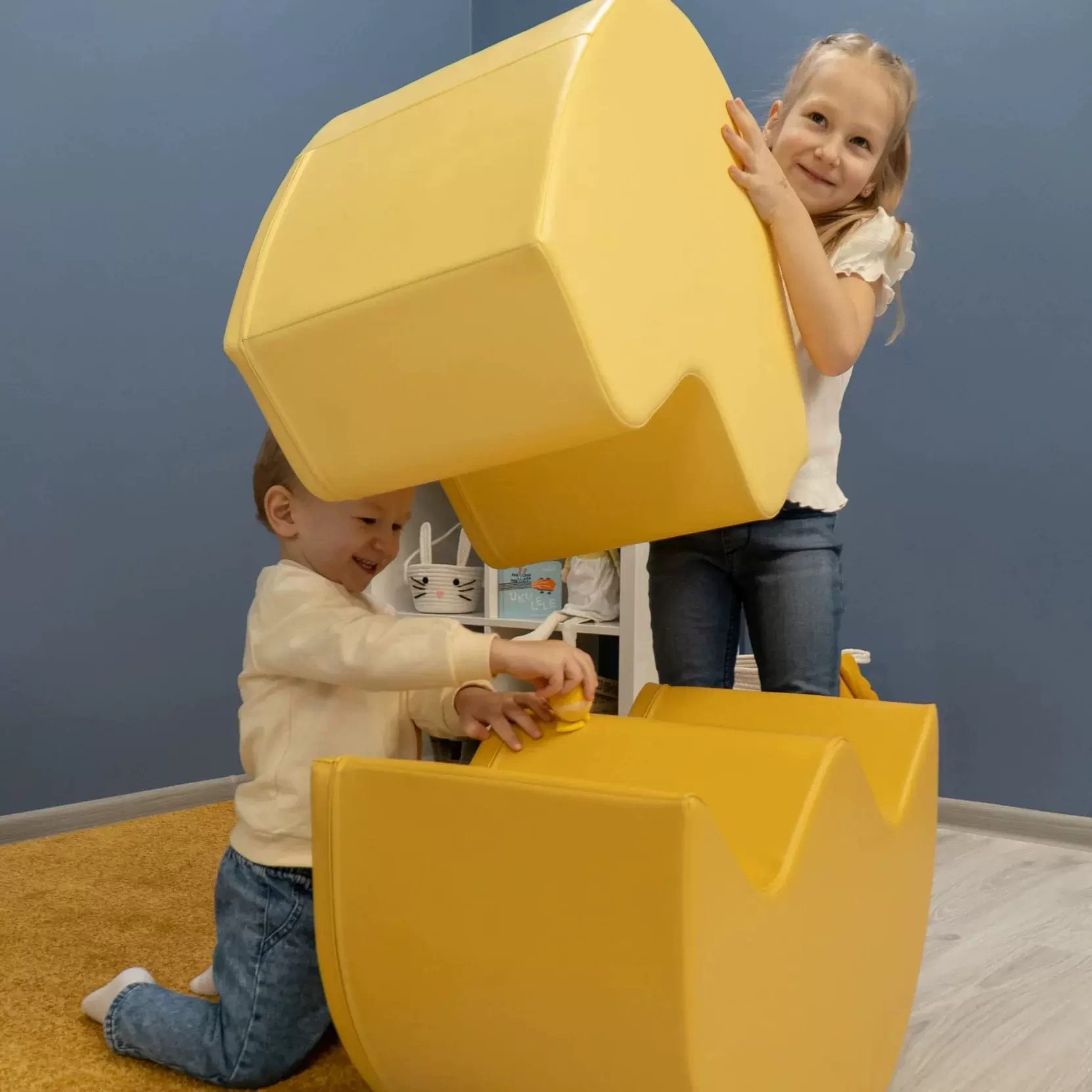 定制跨境工厂批发黄色鸡蛋壳造型儿童软沙发幼儿园感统训练玩具凳