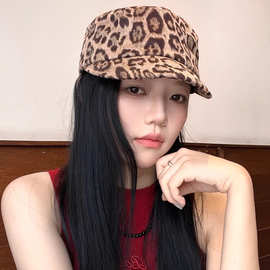 经典辣妹豹纹百搭时髦马术帽女2024新款秋冬韩版显脸小平顶报童帽