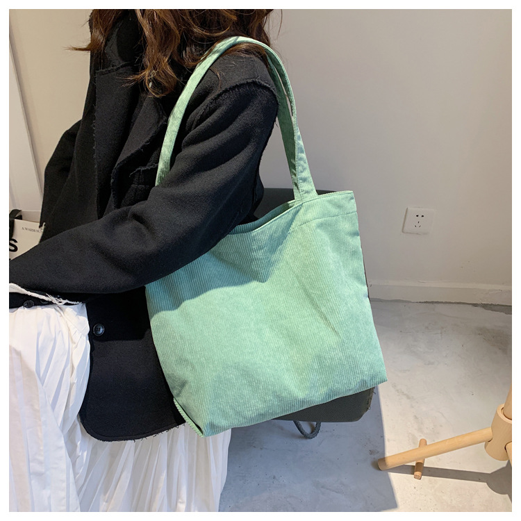 Fashion Personality Shoulder Bag New Canvas Casual Handbag Simple Fashion Bag display picture 7