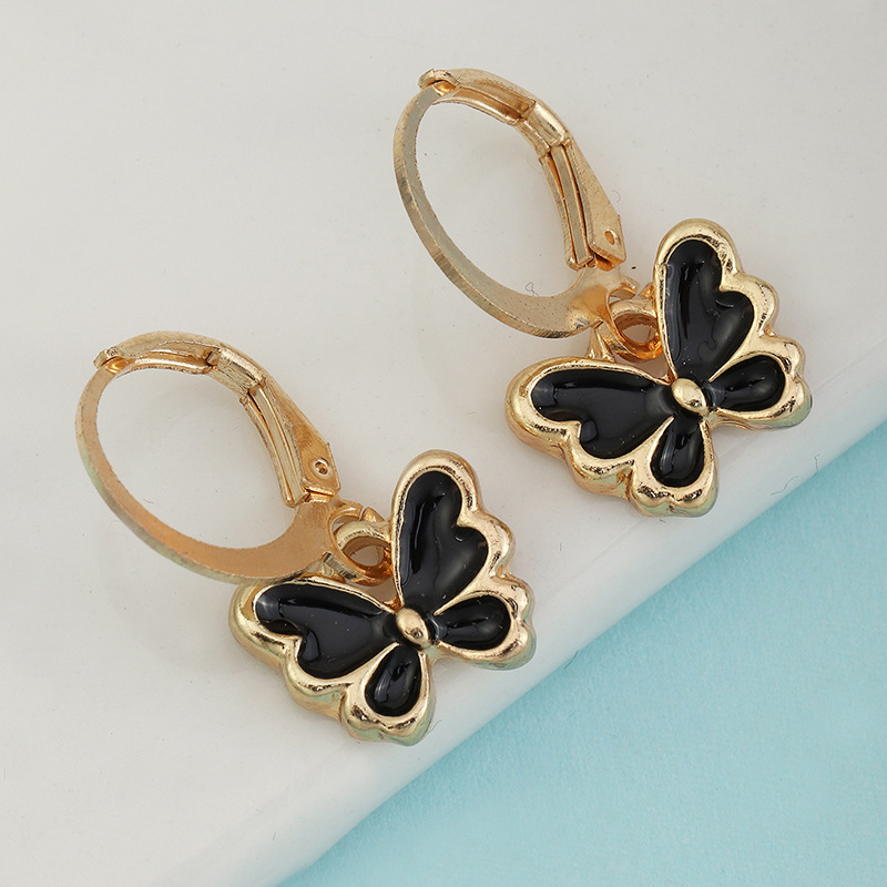 Cross-border Ins Butterfly Girls' Earrings European And American Retro Homemade Alloy Dripping Small Butterfly Ornament display picture 5