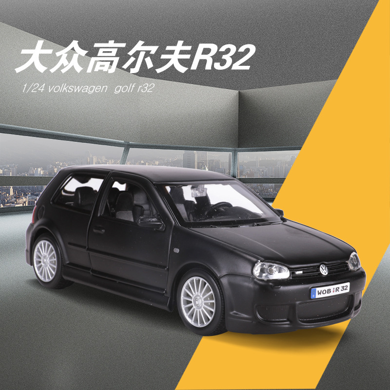 Bburago 1:24 1979 Volkswagen Golf GTI Golf R32 simulation alloy car model collection Bburago 1:24 1979 Volkswagen Golf GTI Golf R32 simulation alloy car model collection