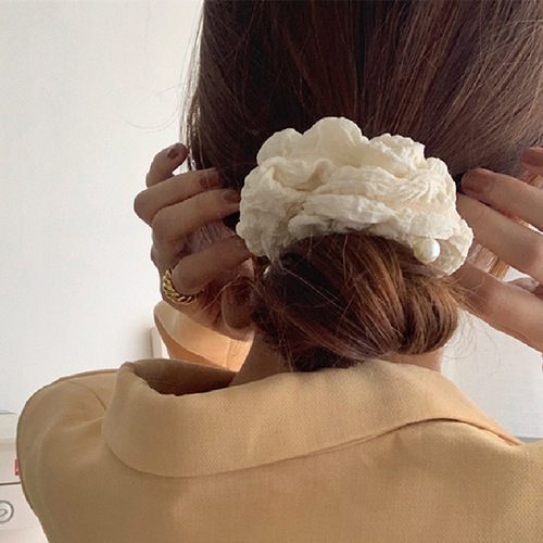 Pleated seersucker cream pearl large intestine ring female ins new French high-end sense hair ring girl daily hair accessories