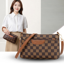 跨境复古潮流女包2025秋新款高级感时尚斜挎包通勤轻便百搭单肩包