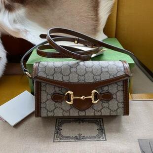 �ż�Horsebit����Ů��1955����M���֙CС�����μ�б����pGŮ��