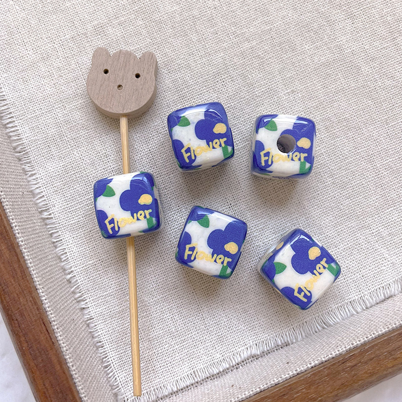 【元气花园】棋盘格郁金香花朵爱心方块串珠DIY手工手机链配件珠|undefined