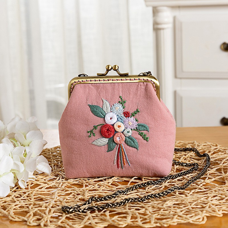 Bordado DIY boca hecha a mano paquete de material de la bolsa de oro auto-Bordado de estilo Europeo tridimensional bolsa de tela creativa de almacenamiento billetera