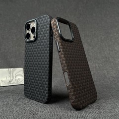 iPhone16ProMax 携帯電話ケースに適したカラーカーボンファイバーテクスチャ Apple 15 落下防止保護カバー PC ハードケース