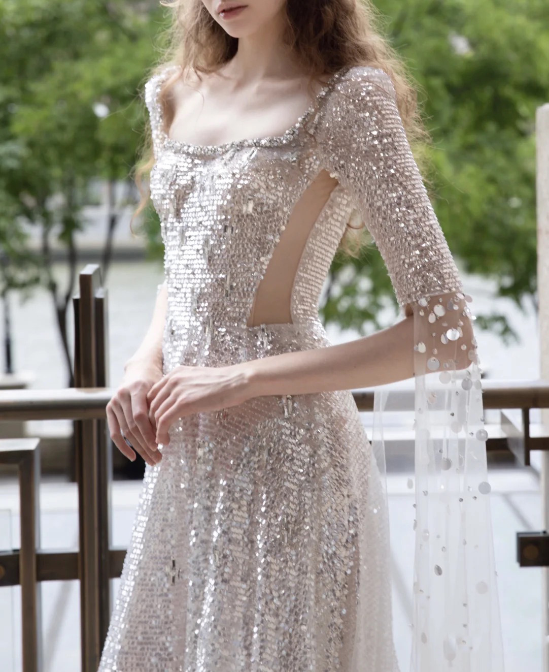 Women's Silver Sequined Off-The-Shoulder Evening Gown Hepburn Style Starry Sky Party Toast Dress Model Runway Annual Event_ecoleips.com