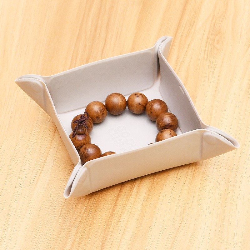 Caja de almacenamiento de escritorio de cuero PU, bandeja de almacenamiento plegable para llaves pequeñas, cosméticos y artículos diversos, almacenamiento de pequeños adornos.